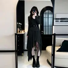 大きいサイズのデザイン感あふれるレースネックトップスとアシンメトリースカート【秋用・女性用】（セットアップ対応）