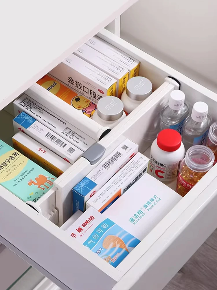 伸縮式プラスチック製収納仕切り板：衣類・靴下用の自由組み合わせが可能