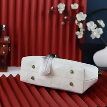 中国風ダブルサイド刺繍バッグ【蝶恋花・手作り・竹節タッセル・贈り物に最適】