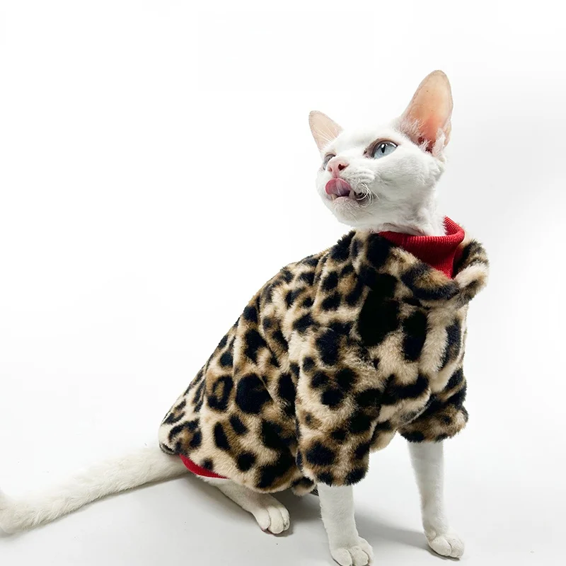 猫を飼うなら、冬の寒さに強い「豹柄の無毛猫コート」は本当に必要？
