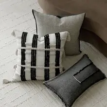 立体刺繍付きクッションカバー【モダンデザイン・黒白・リビング用】