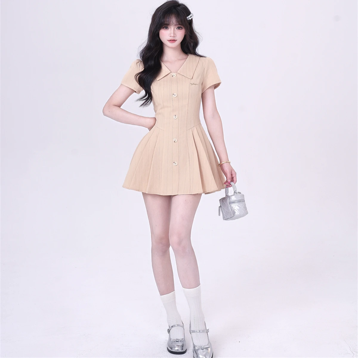 明るい服で心を癒すには、どんなシャツワンピースがおすすめ？