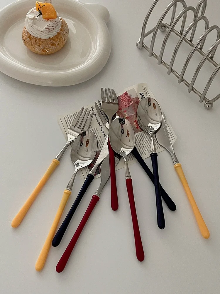 カトラリーを贈るなら、どんなものにしよう？