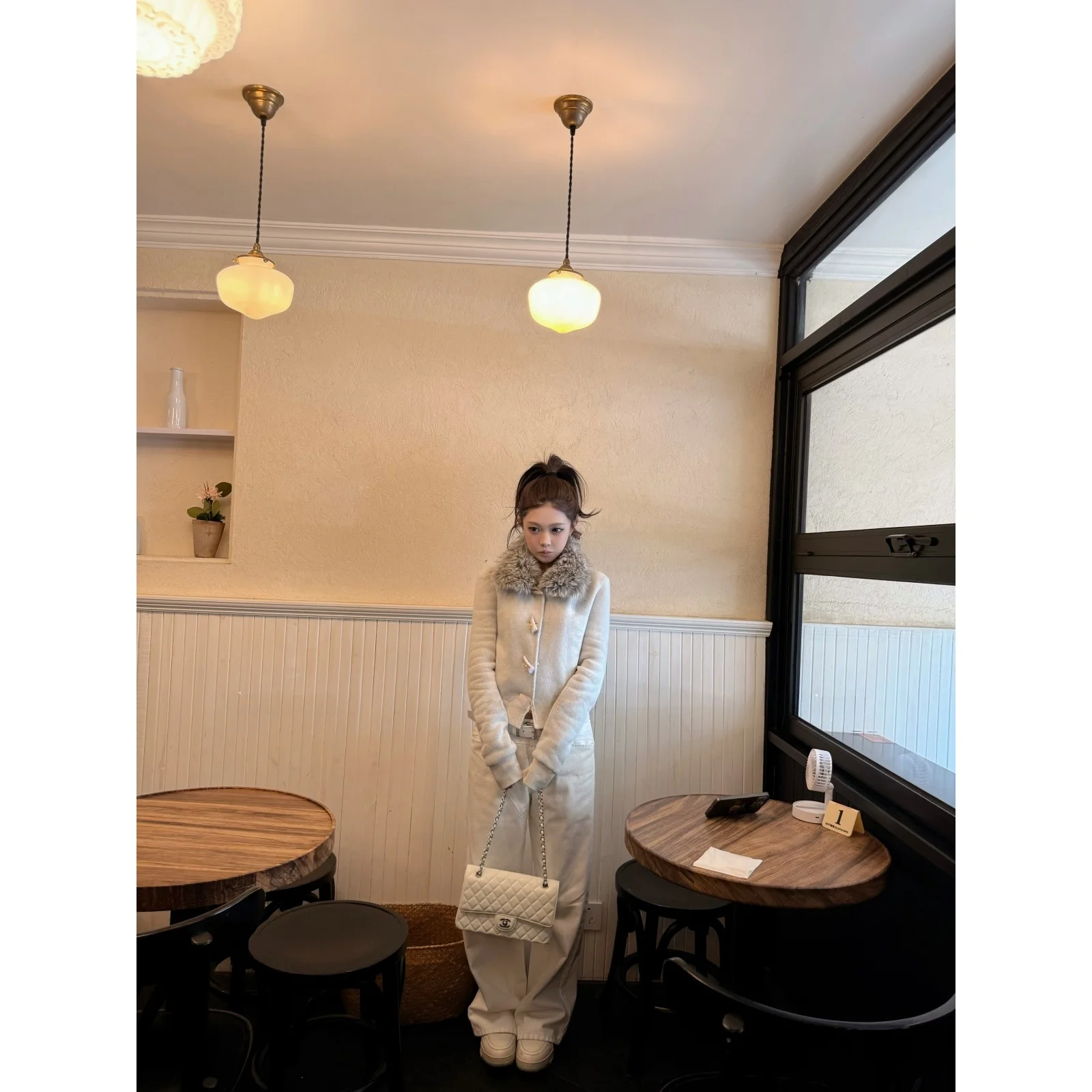 可脱着のファー付きダッフルコート：女性向けの機能性と着用シーンを徹底解説