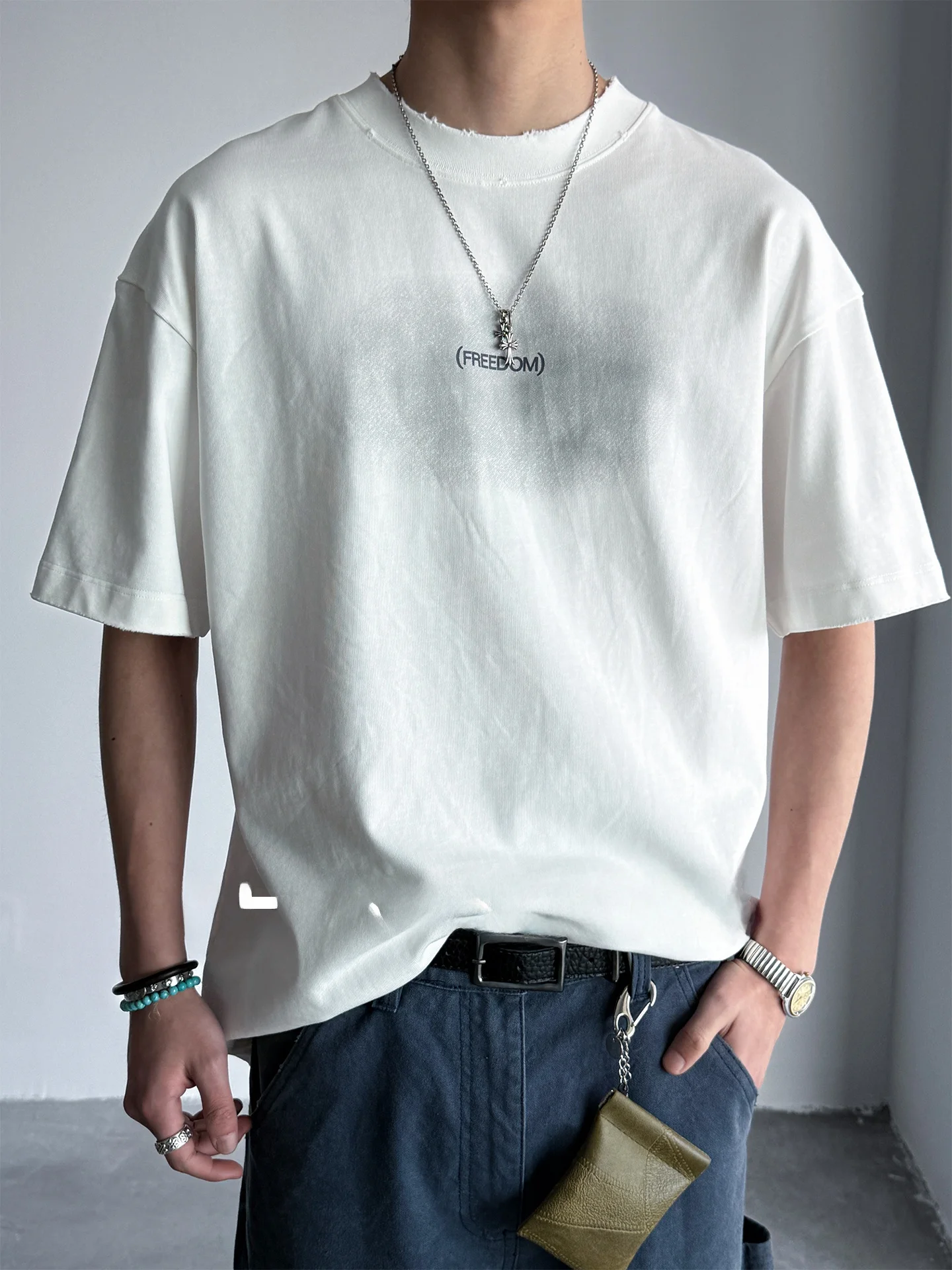 絞り染めtシャツとは？コットン100%のラフデザインが特徴のメンズ短袖Tシャツ