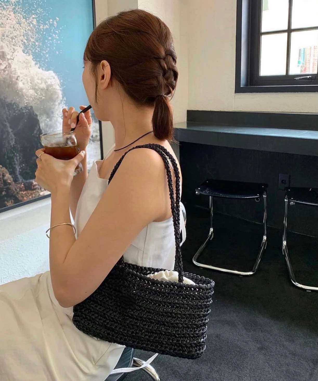 わoven bag は本当に通勤に使えるのか？シンプルな草編みバッグが解決する日常の悩み