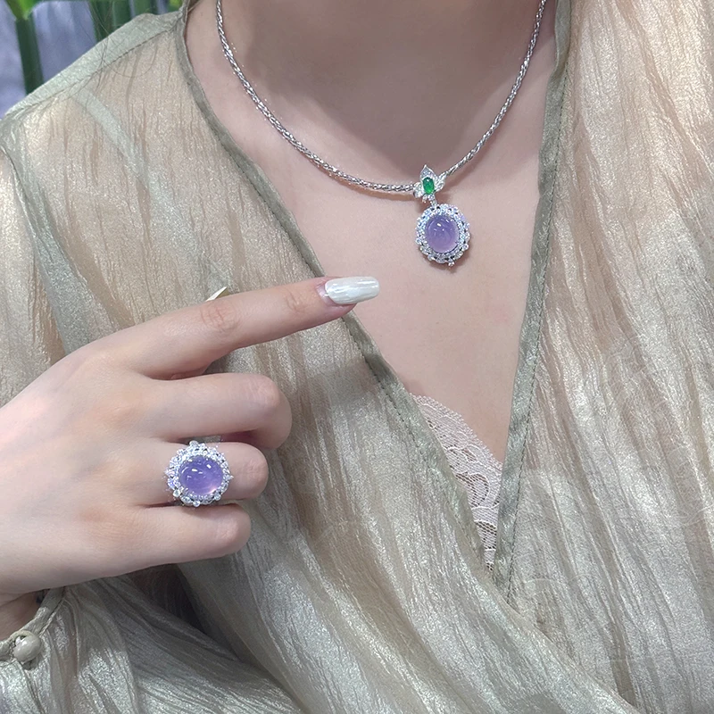 紫色天然アメジストリング：高品質オーバルカットで女性向けの宝石コレクションを実現