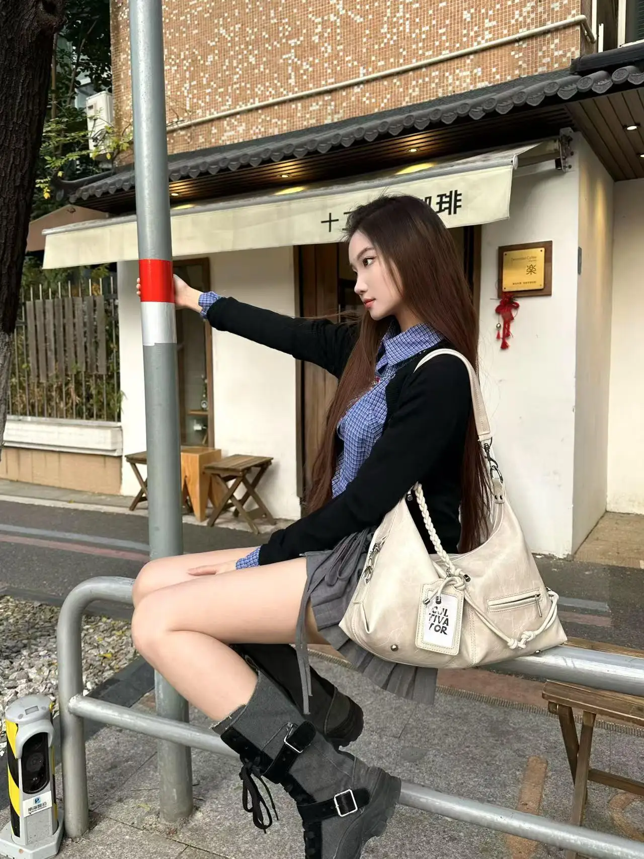 大容量レトロデ ザインショルダーバッグ：大学生女子向け日常通勤に最適な機能性を実証