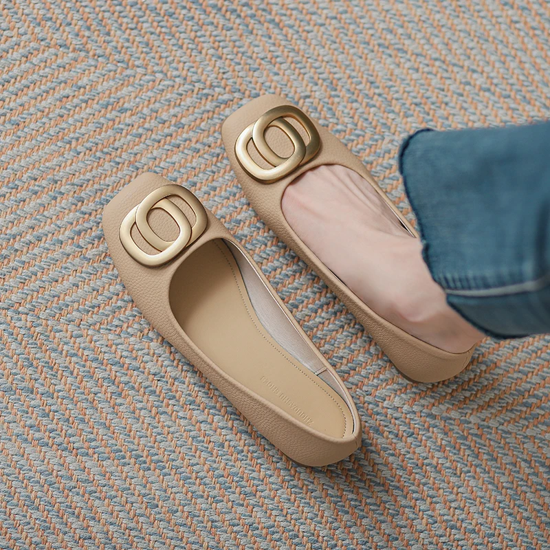 ワンピース シューズ：夏用シフォンワンピースと履きやすいパンプスのセットアップガイド
