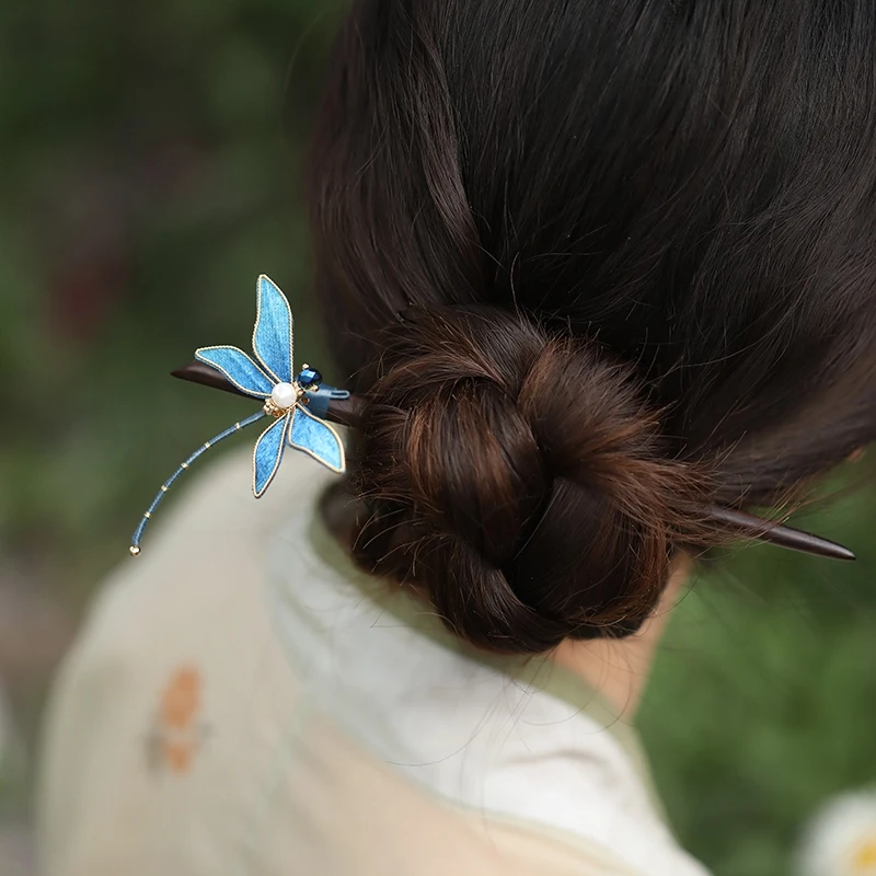 国風トンボヘアピン：ちりめん細工 髪飾り の実用性とデザインのバランスを解説