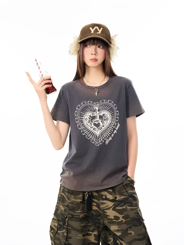 ヴィンテージ風 愛らしいデザインのウォッシュドショートスリーブTシャツ【レディース・カジュアル・フィット】