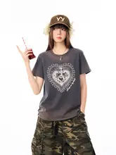 ヴィンテージ風 愛らしいデザインのウォッシュドショートスリーブTシャツ【レディース・カジュアル・フィット】