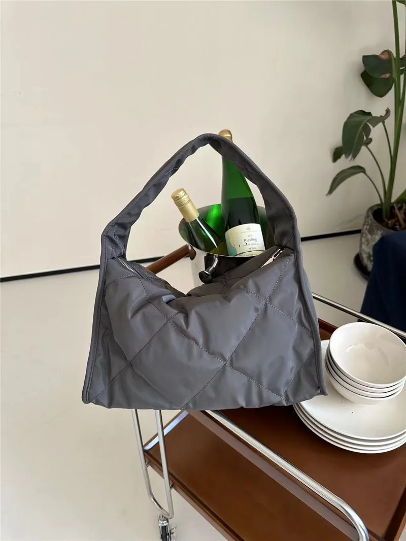 日本トレンドワイドショルダーストラップ菱形ポータブル ショルダーバッグ：通勤・買い物に最適な軽量横款デザイン
