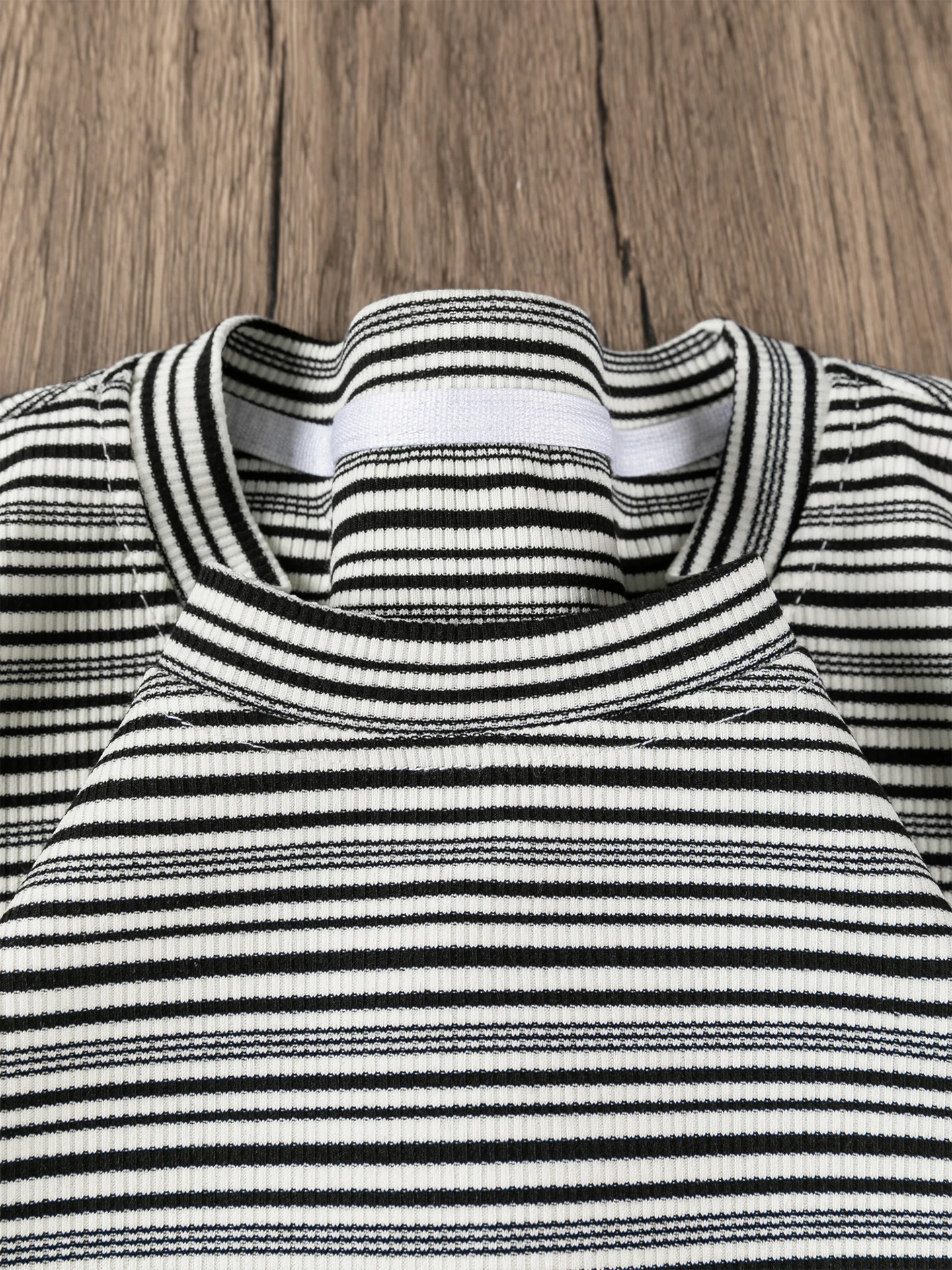 メンズ ストライプ柄 Tシャツ はどんな場面で着用するのか？リアルな使い方と選び方を解説