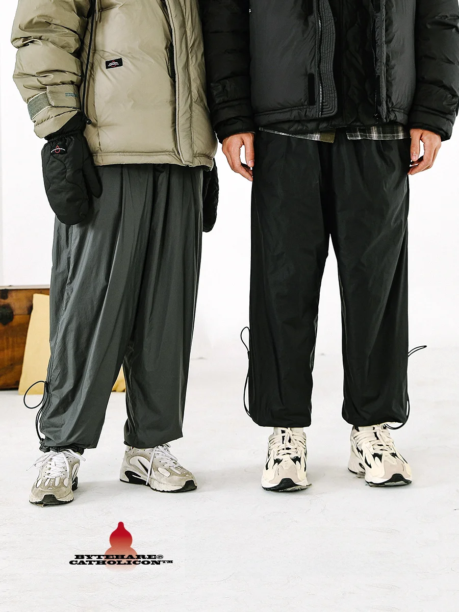 黒スウェットパンツ メンズ：ナイロン製裏起毛ストレートスリムパンツの実用性と着用シーン