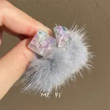 MiraFlora 冬用ファー付き本物の花のイヤリング【純銀製・痛みのない耳クリップ・暖かいボール】