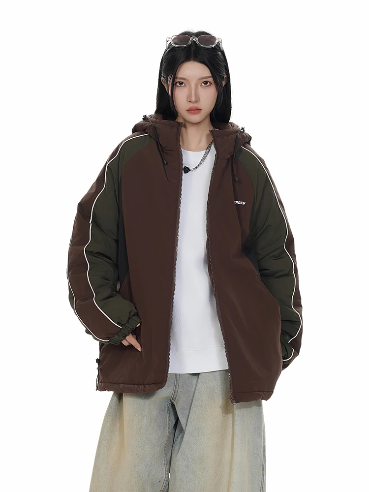 all weather parka とダウンジャケットの違いは？本当に雨の日にも着れるのか？