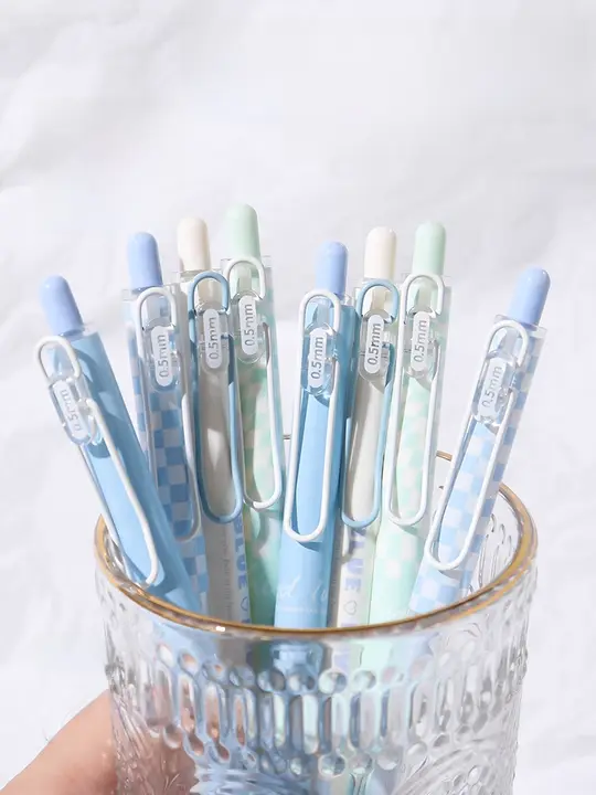 おしゃれなチェック柄ボールペン【水性・黒・速乾・学生向け】