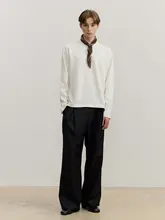 シンプルな立体感のストライプデザインのゆったりとした長袖Tシャツ【男女兼用・秋用・薄手】