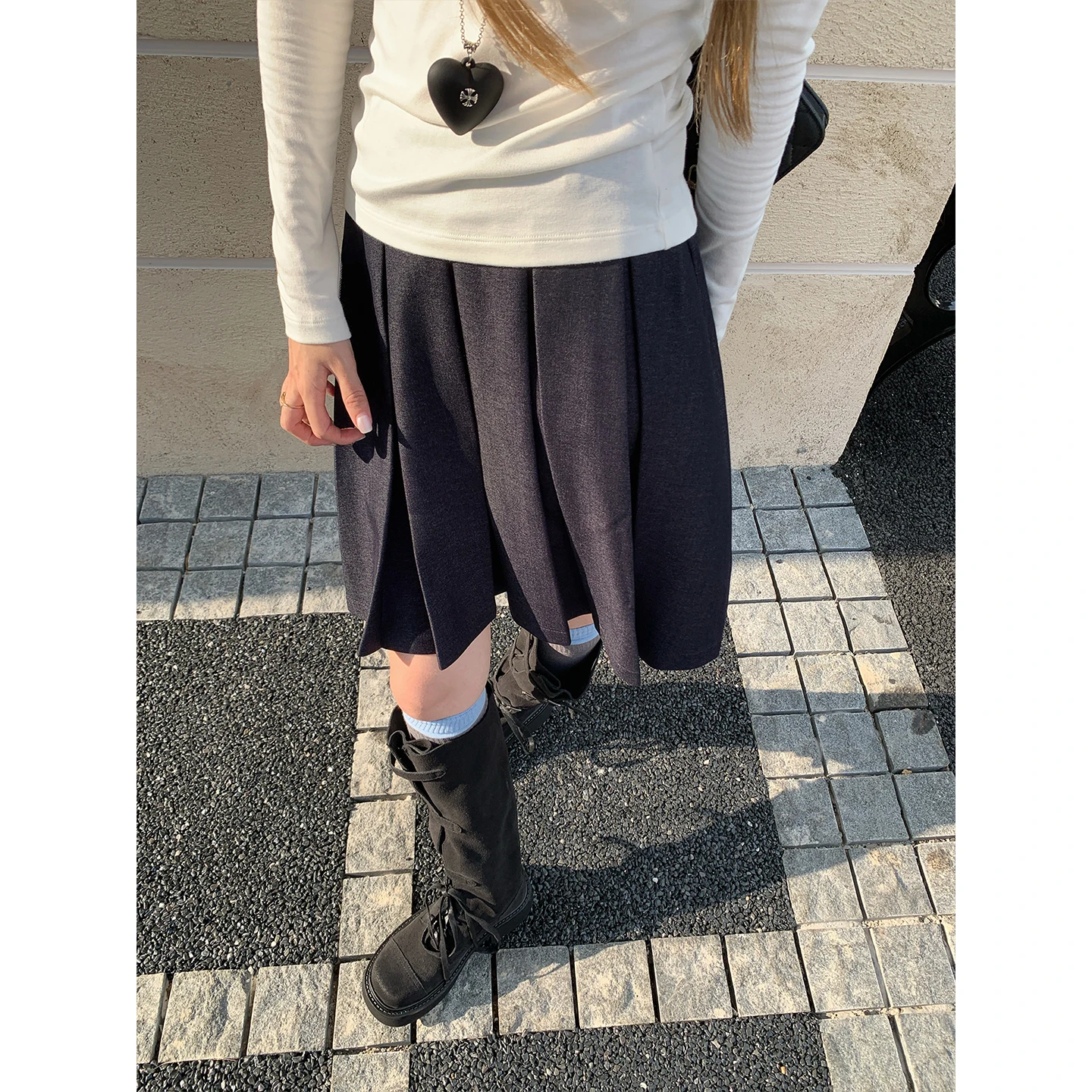 彼女に着せたい、通勤でもデートでも使えるスカートは？