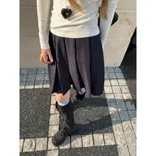 深い青の百褶スカート【女性用・Aライン・短丈・上品な印象】