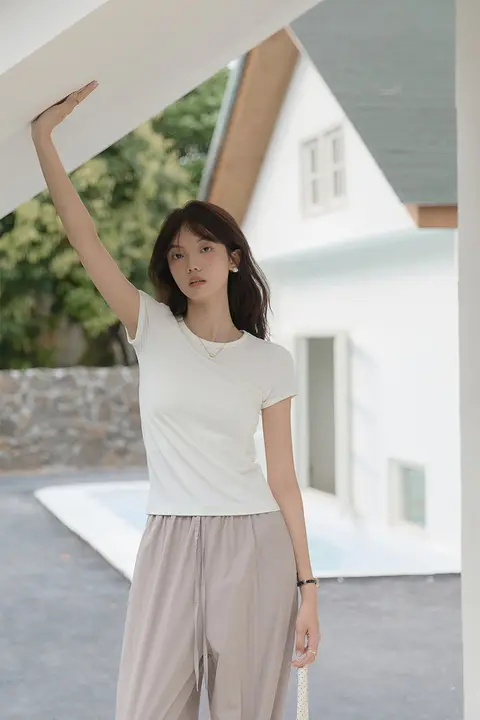 LILI EDIT レディース ベーシックショートスリーブTシャツ【ストレートカット・スリムフィット・夏用】