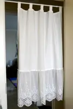 白色レースの刺繍入りカーテン【フリルデザイン・おしゃれな間仕切り用】