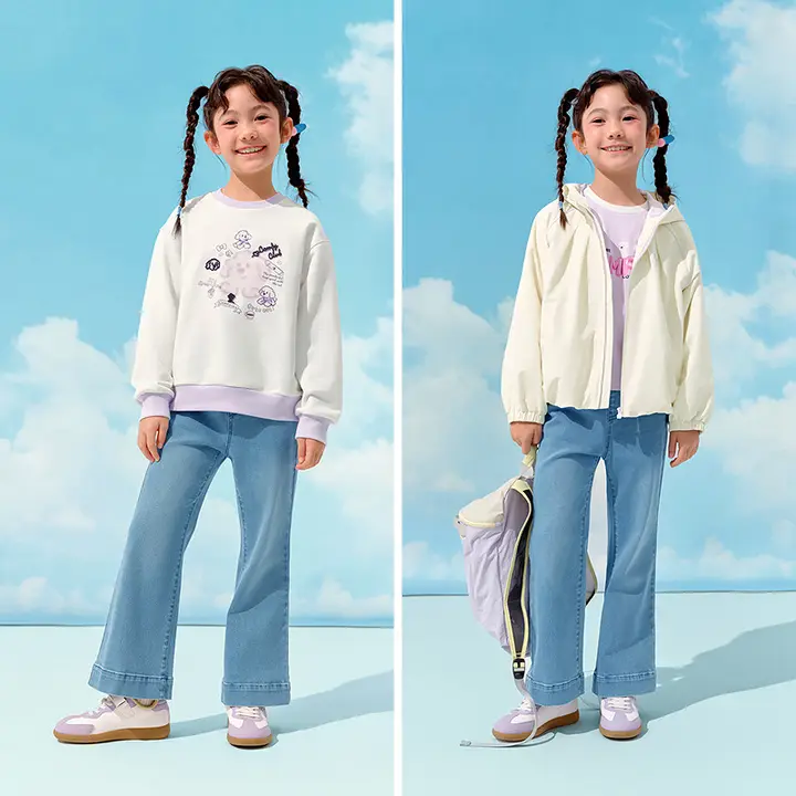 春季用の子供用ストレートデニムパンツ【スリムフィット・フレアデザイン・女の子用】（セットアップ対応）