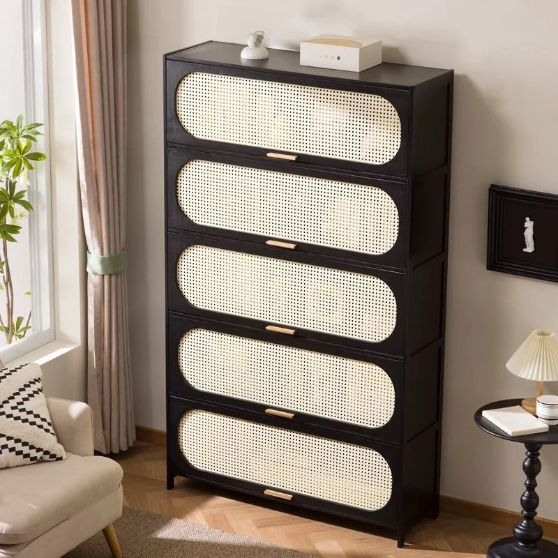 ヴィンテージスタイルの収納キャビネット：いらなくなった家具のリユース・売却に最適な選択肢