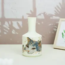 雪猫デザインのガラス花瓶【ユニークなイラスト・高級感あるデスクトップ装飾】