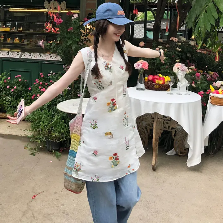 極上の柔らかさ！麻製刺繍デザインのハイウエストノースリーブAラインワンピース