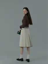 ポイントカラーの中腰プリーツスカート【レトロ学院風・Aライン・秋冬用・スーツ生地】