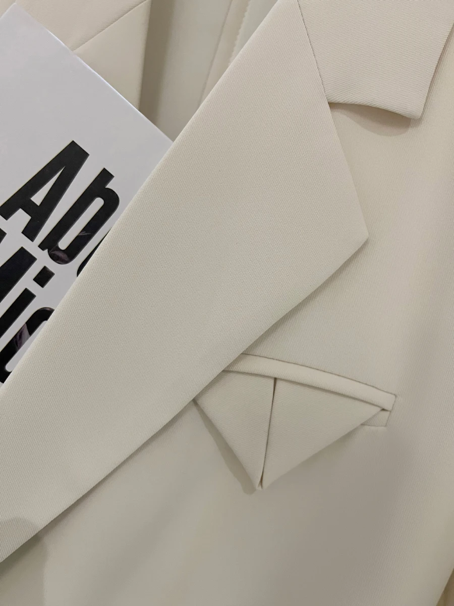 通勤の日常を上品に保つには、どんなジャケットがおすすめ？