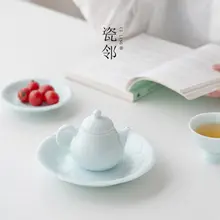 青瓷製の小型梨形ティーポット【フィルター付き・個人用・陶器製】