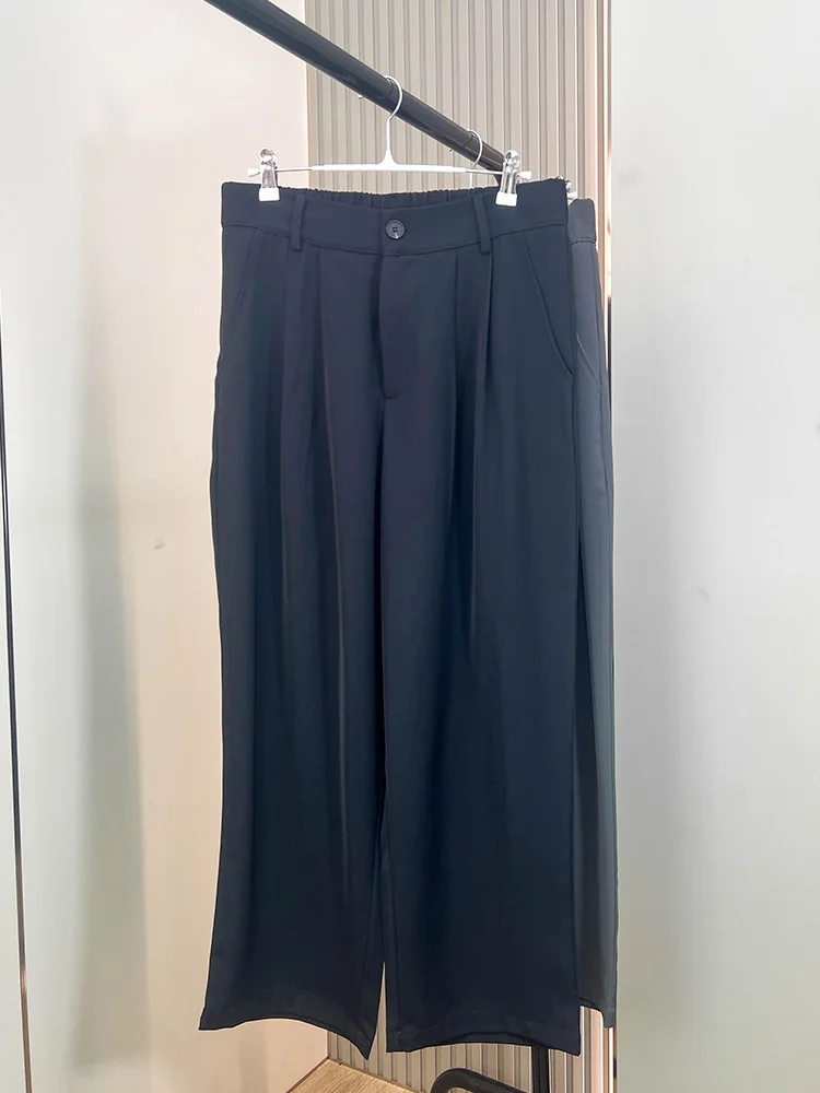 シルエットが綺麗なパンツ レディースはどう選ぶ？ワイドパンツの本質と女性らしいスタイルの秘密