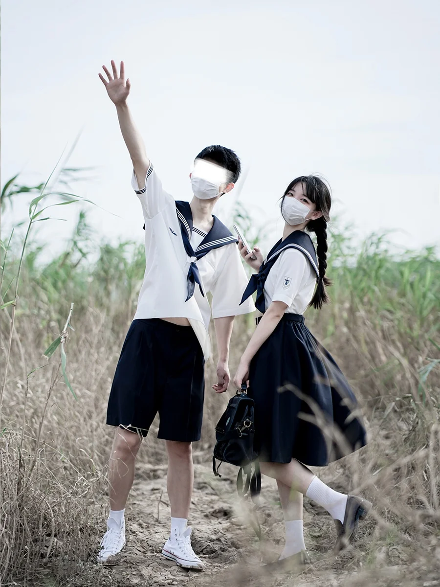 「中古制服」を買うなら、この水兵服が今、最も人気なの？