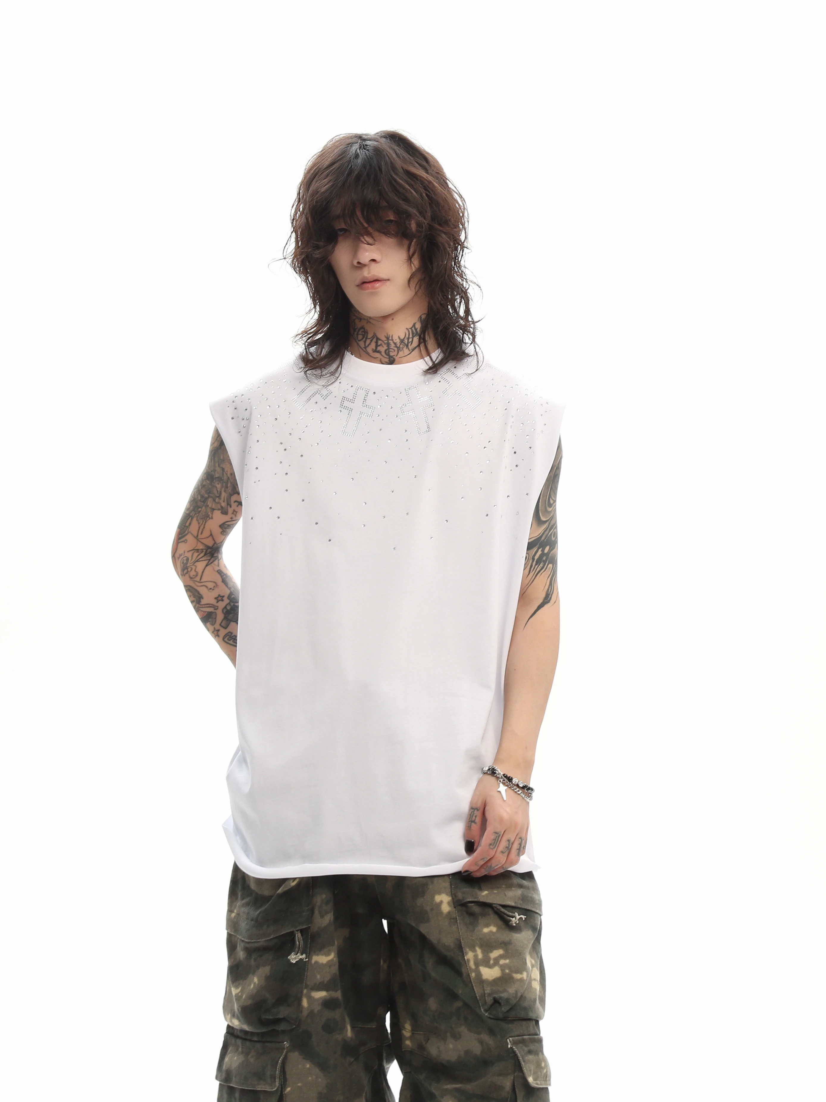 Tシャツを横から見てもかっこいい着こなしは、どうやって実現するの？