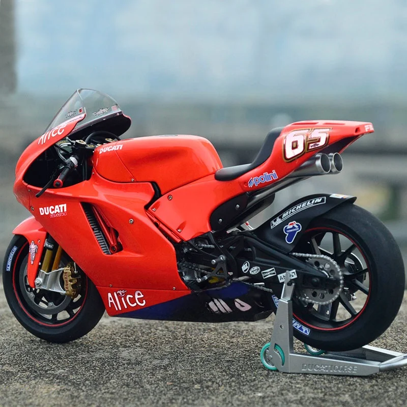125cc レーサーレプリカ はどれくらいの性能あるの？実際のレーサーと比べてどう違うの？