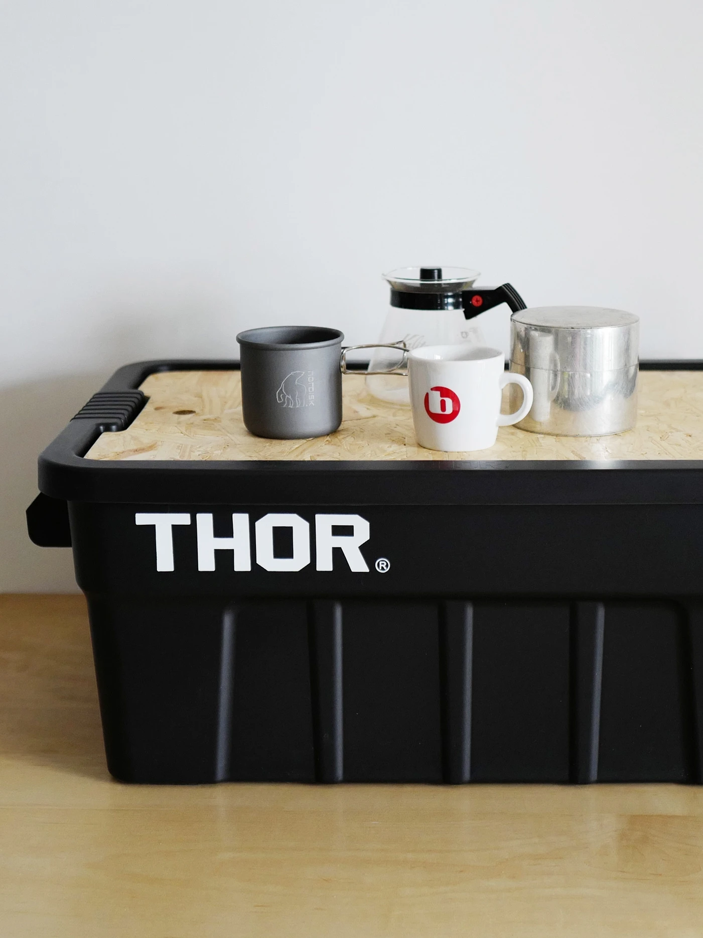 キャンプで大切な「持ち運びの安心感」は、THORのコンテナが解決する？