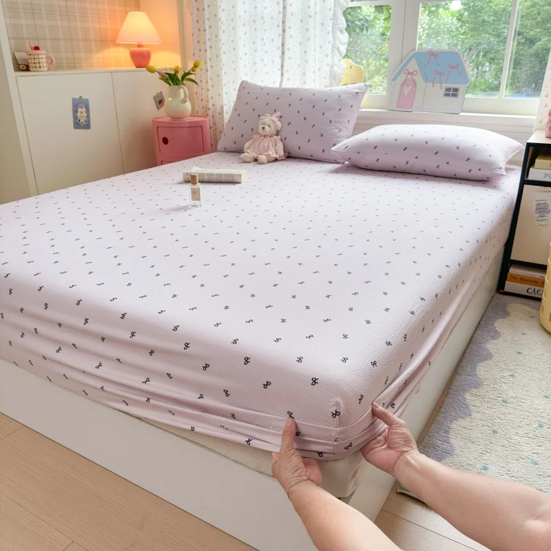 ゲーム部屋 ベッドのカバーとしての花柄二重ガーゼベッドカバーは実用性とデザイン性を両立するか？