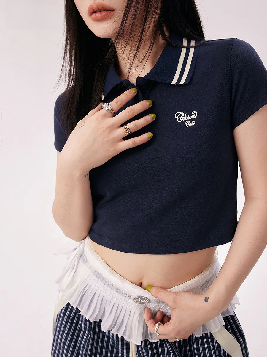 大人可愛い服 40代コーデ 完全ガイド｜色・シルエットのバランスと刺繍Tシャツの活用法