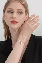 可愛いウサギとニンジンのブレスレット【エナメル仕上げ・女性用・ギフトに最適】