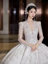 長袖Vネックデザインの花嫁用ウェディングドレス【フレンチスタイル・レトロ・大きなトレイン】