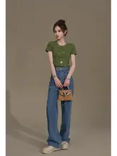 シンプルでフィット感のある短丈Tシャツ【上品なデザイン】