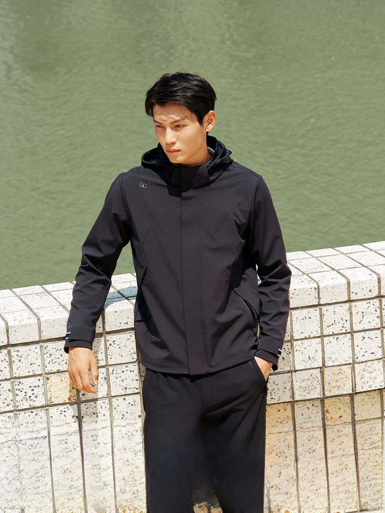 メンズ コーデの基本ルール｜厚手フリースTシャツで寒さに負けない自然なスタイル