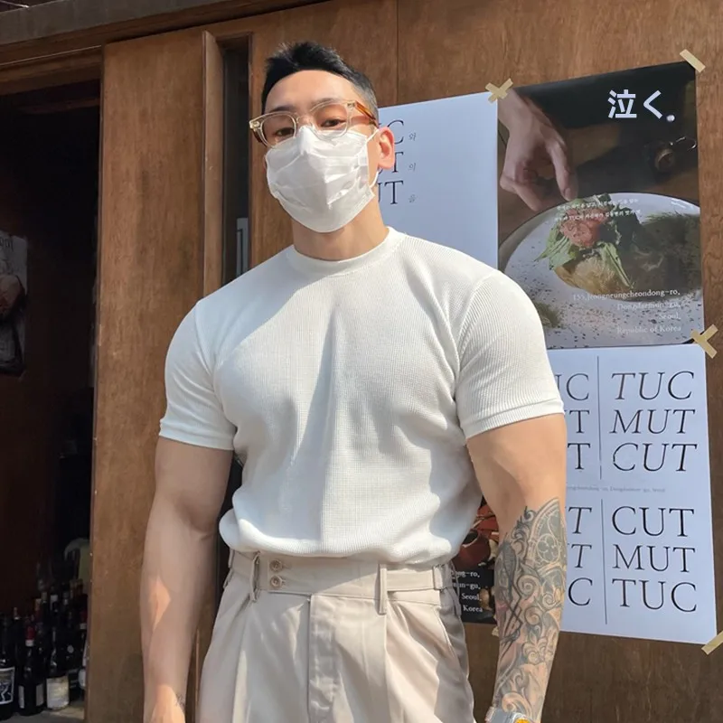 メンズ夏用Tシャツは、カットオフとどう選ぶべき？
