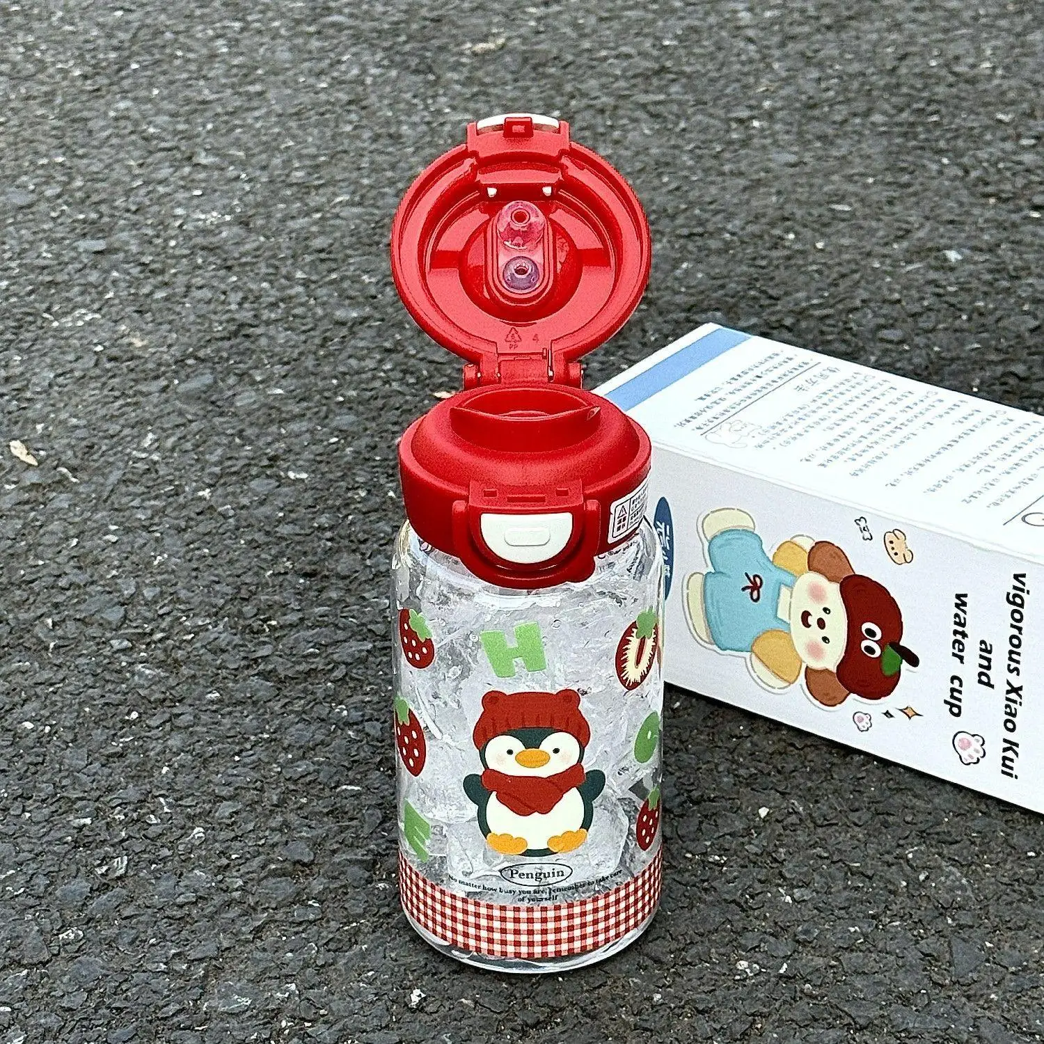 コップ付き水筒 子供 おすすめモデル：かわいいペンギンデザイン プラスチックカップ
