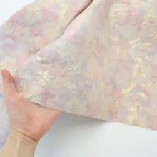 光沢があり柔らかい生地のピンク紫・金色油絵風刺繍ドレス用生地（セットアップ対応）