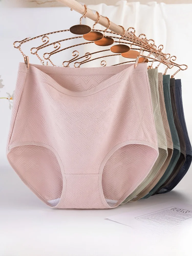 高腰抗菌綿製三角パンツ：中高年女性向けのゆったり感と肌への優しさ