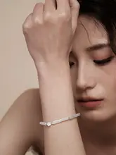 バロックパールとレッドストーンビーズのブレスレット【ピンク系・花影デザイン】